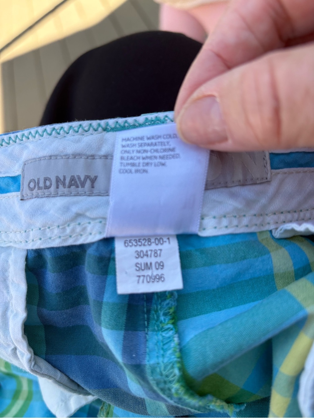 OLD NAVY Blue and Green Plaid Low-Rise Bermuda Shorts, Size: 10 - Picture 6 of 7